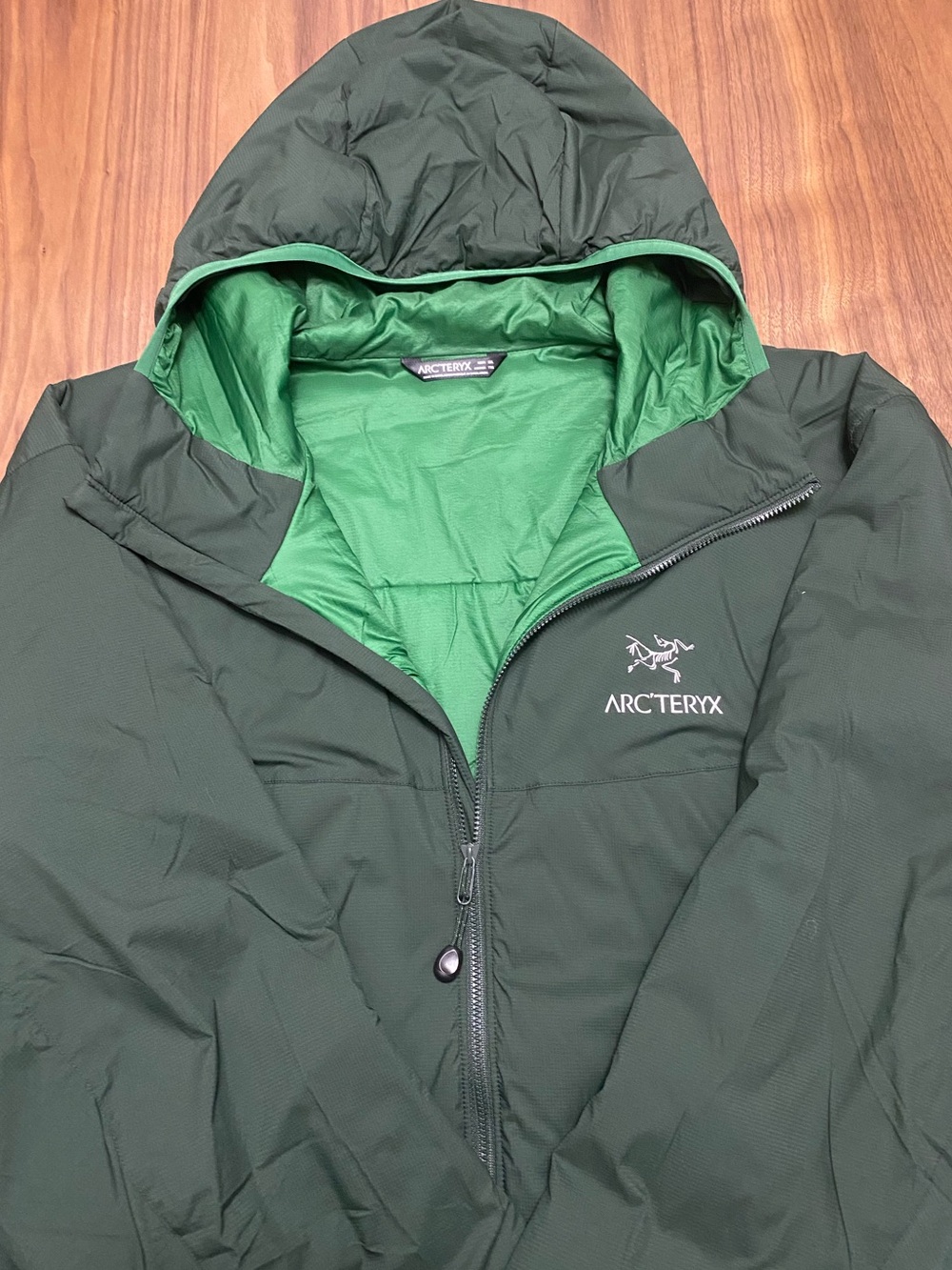 New Arc’teryx Men’s Atom LT Insulated Hoody/Hoodie in Conifer (Green) Color